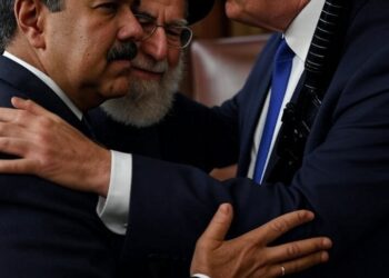 Depende de Nicolás, la suerte de su gobierno…Por Angel Monagas