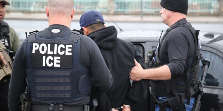 Miami aprobó el acuerdo 287(g): su policía ahora podrá detener migrantes en colaboración con ICE