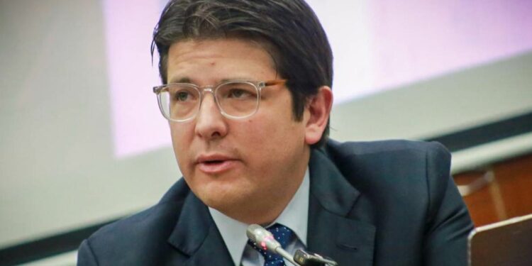 Senador Uribe Turbay sigue en «máxima gravedad y con pronóstico reservado»