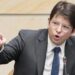 Senador colombiano tras atentado muestra “indicios de mejoría”
