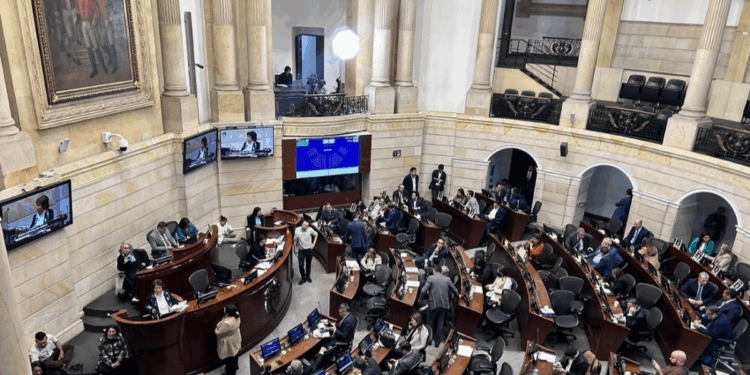 ¿Colombia al borde del abismo institucional? Por: José Rangel Barón