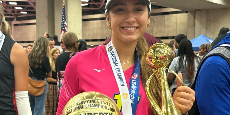 Orgullo hispano en élite del voleibol juvenil de EEUU: Natalie Chaabouk‑Beltran campeona nacional en Dallas