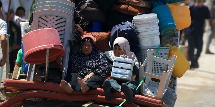 Israel pide evacuar hospitales del norte de Gaza