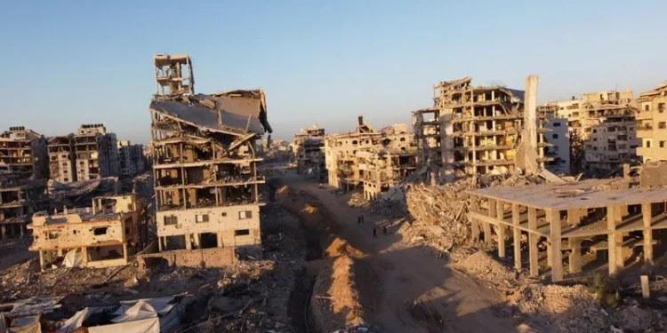 Aviones de Israel bombardean la Ciudad de Gaza tras una orden de ataque de Netanyahu