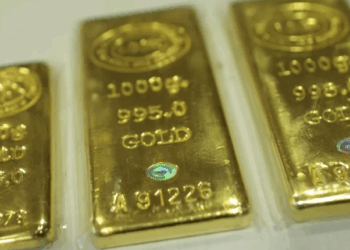 El oro pulveriza récords y roza los $4,400 por onza