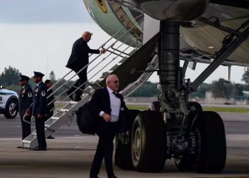 FBI investiga un puesto de observación sospechoso apuntando al Air Force One