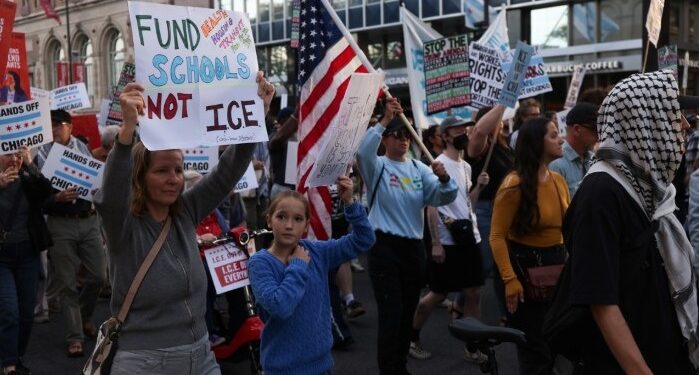 Los Ángeles evalúa declarar estado de emergencia ante redadas migratorias federales