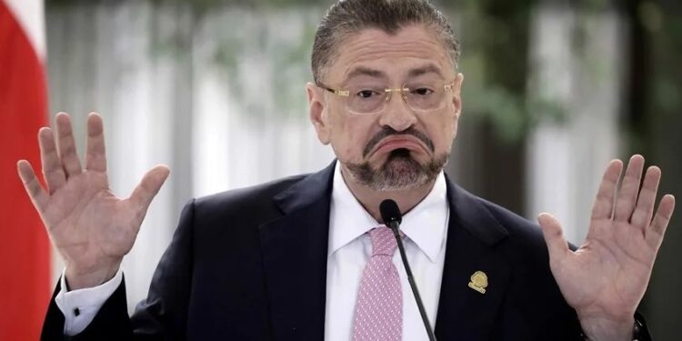 Piden al Congreso de Costa Rica retirar inmunidad al presidente por beligerancia