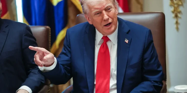 Trump afirma haber resuelto su octavo conflicto global con el acuerdo de Gaza