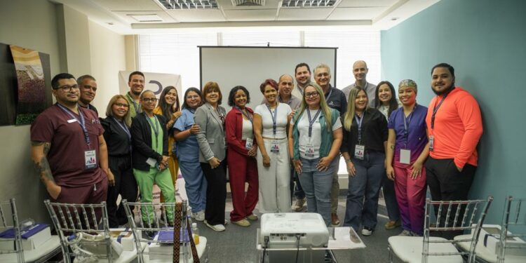 Laboratorio Quimio-vet organizó conferencia con médicos veterinarios de Valencia