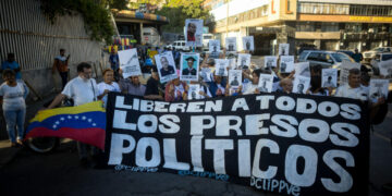 Venezuela encabeza la lista de detenciones políticas de extranjeros