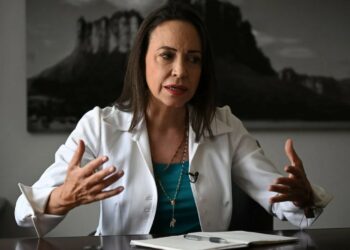María Corina Machado: hay que aumentar a Maduro el costo de mantenerse en el poder